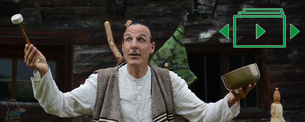 das slideshow-Fenster für 'nanu-maerchen.de' anzeigen ...
Oliver Machander :: Olivier :: Nanu Märchen | Bilder: Peter Schrettenbrunner