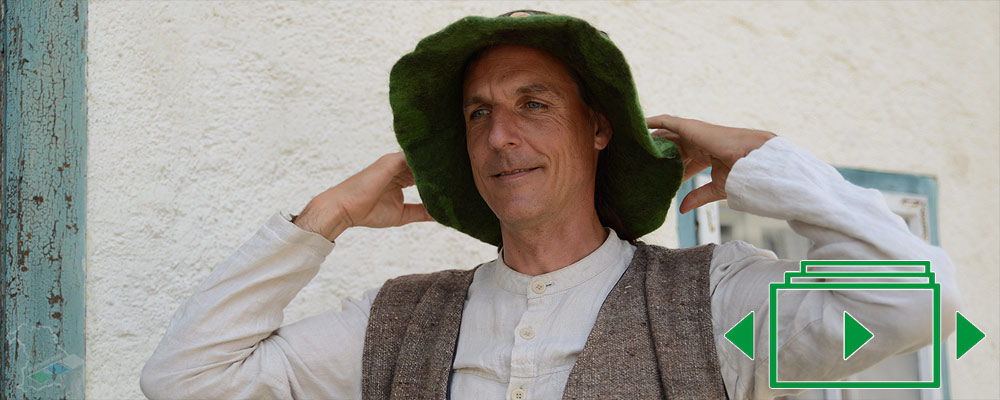 das slideshow-Fenster für 'nanu-maerchen.de' anzeigen ...
Oliver Machander :: Olivier :: Nanu Märchen